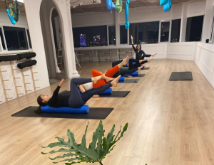 Read more about the article Thảm tập pilates có gì khác so với thảm tập yoga?